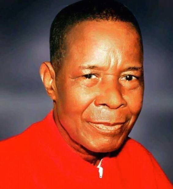 Leader Olumba Olumba 32